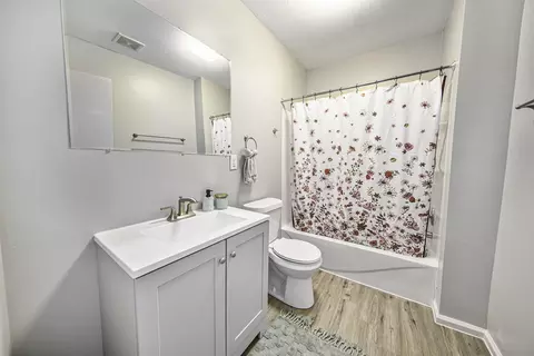 240 Euclid Ave, Jackson, MI 49203 photo 8