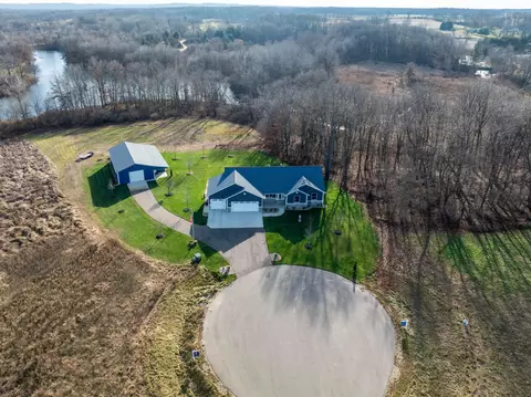 3300 Calming Meadows Ct, Middleville, MI 49333