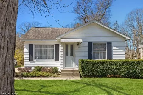 118 S Norton St, New Buffalo, MI 49117