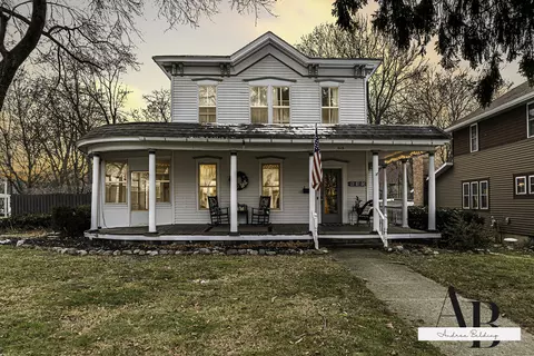 615 S Franklin St, Greenville, MI 48838