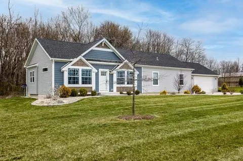 5806 Centennial Rd, Tecumseh, MI 49286