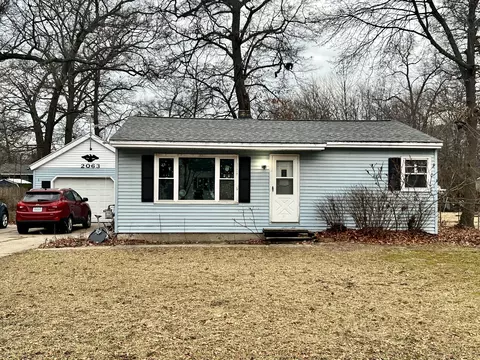 2063 Woodward St, Muskegon, MI 49442
