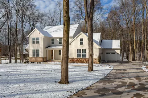 6499 N Shore Cv, Richland, MI 49083