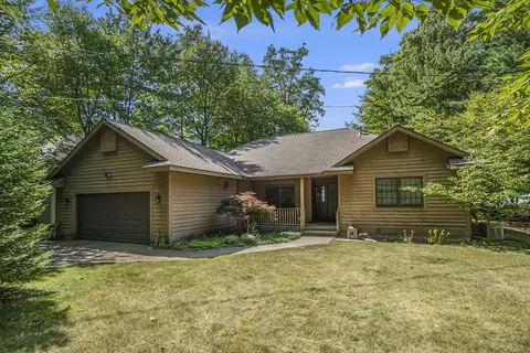 1287 Scenic Dr, Muskegon, MI 49445