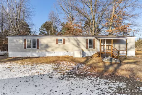 10961 80th Ave, Mecosta, MI 49332