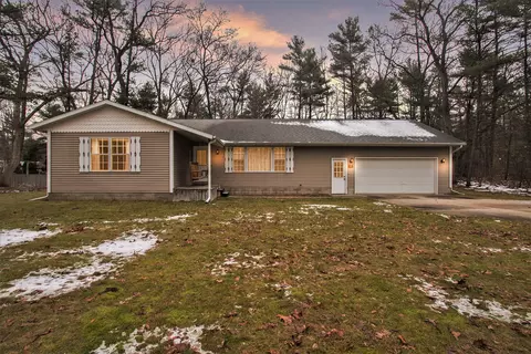 7514 Whitehall Rd, Whitehall, MI 49461