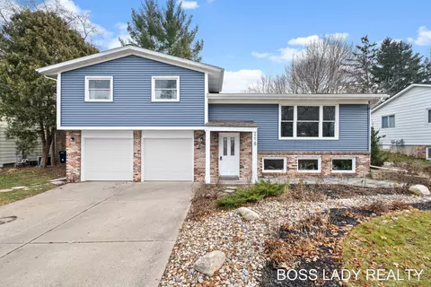 218 Luray Ave NW, Grand Rapids, MI 49504