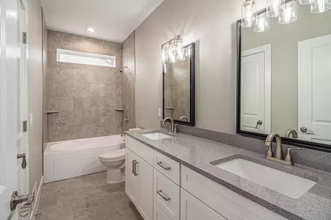 Bath - 2933 Clivedon Rd, Howell, MI 48843 photo 3 of 3