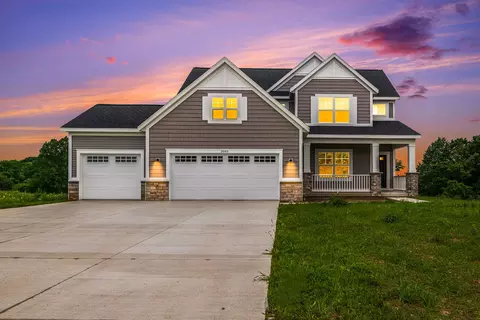 3045 Rabbit Run NE, Lowell, MI 49331