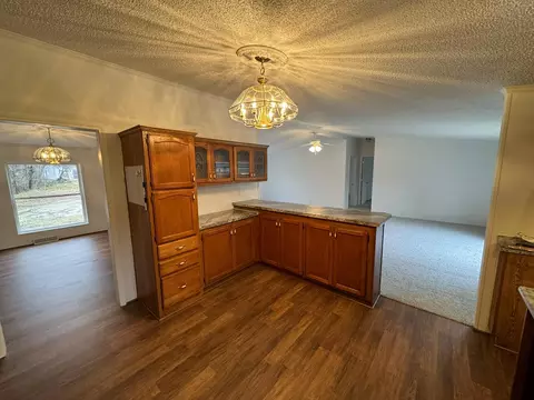 524 Morrison Ave, Bangor, MI 49013 photo 3