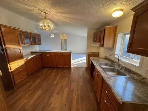 524 Morrison Ave, Bangor, MI 49013 photo 6