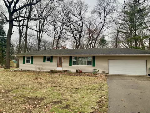 18899 Sixth Ave, Three Rivers, MI 49093