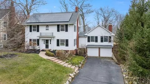 1903 N Grovedale Ave, Jackson, MI 49203