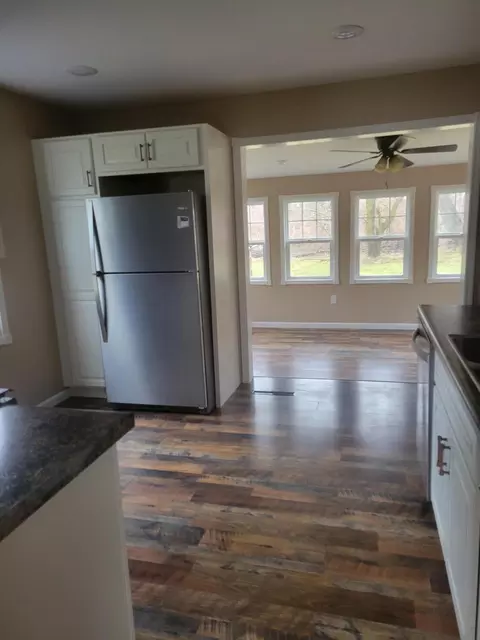 405 E Broadwell St, Albion, MI 49224 photo 4