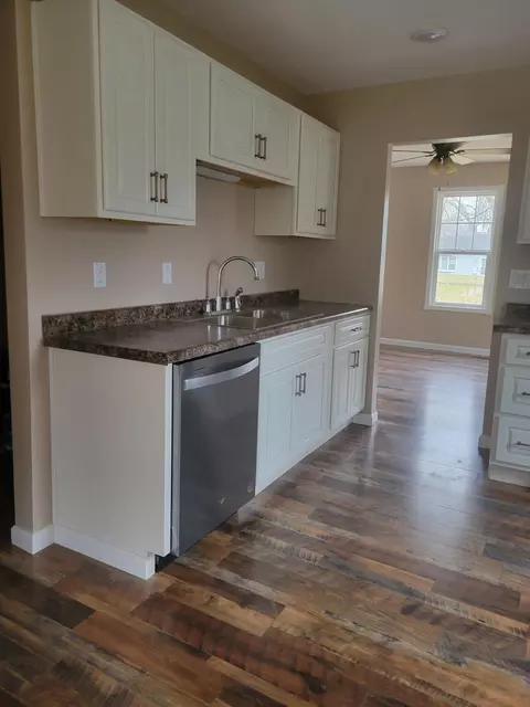 405 E Broadwell St, Albion, MI 49224 photo 5
