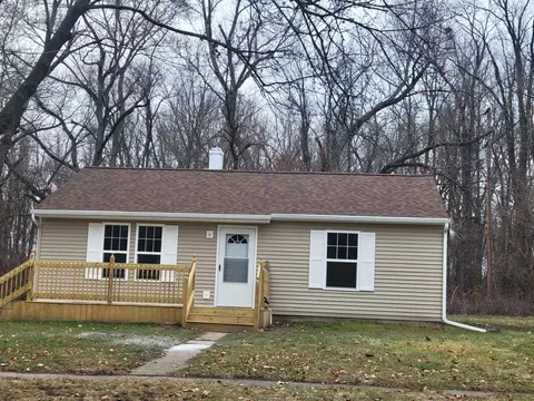 405 E Broadwell St, Albion, MI 49224 photo 2