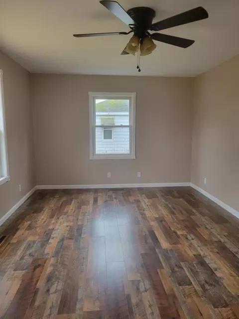 405 E Broadwell St, Albion, MI 49224 photo 9