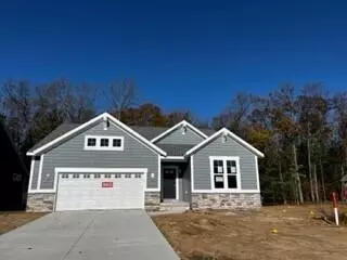 14941 Bethpage Dr, Spring Lake, MI 49456