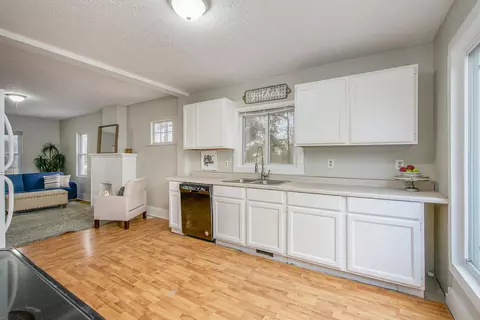 745 Barrett Ln, Jackson, MI 49202 photo 9