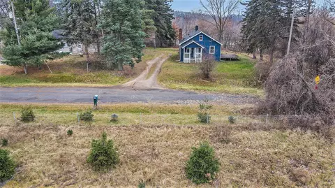 745 Barrett Ln, Jackson, MI 49202