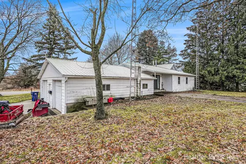 3363 E Howard City-edmore, Edmore, MI 48829 photo 18