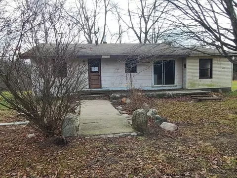 11355 10 Mile Rd NE, Rockford, MI 49341