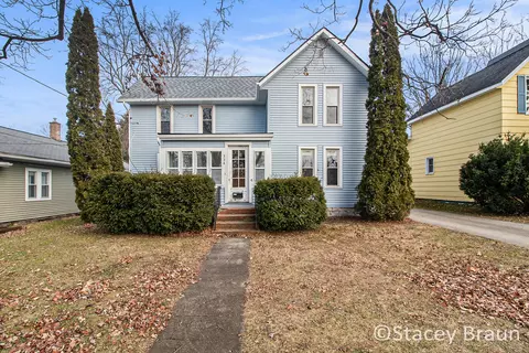 334 Center St, Ionia, MI 48846