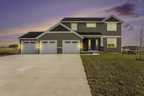 4671 Wren Dr SE, Caledonia, MI 49316