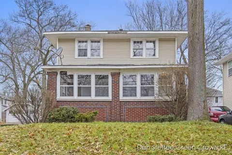 1323 Hall St SE, Grand Rapids, MI 49506