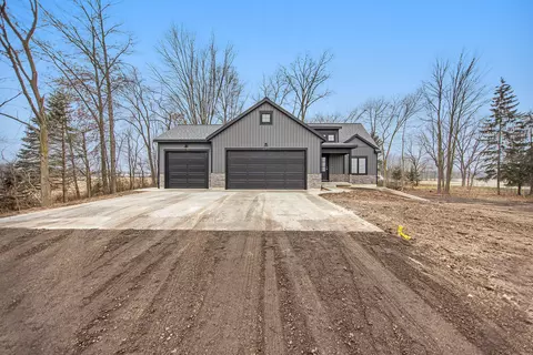 6373 80th Ave, Zeeland, MI 49464