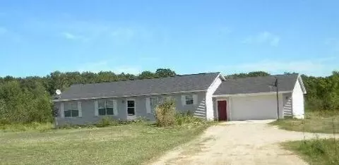 6276 Rollenhagen Rd, Ravenna, MI 49451