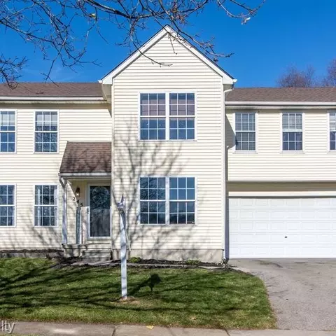 245 Coyote Ct, Pinckney, MI 48169