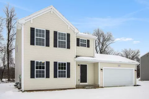 533 Swan River Dr, Benton Harbor, MI 49022