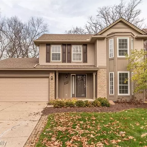 924 Eastcreek Dr, South Lyon, MI 48178
