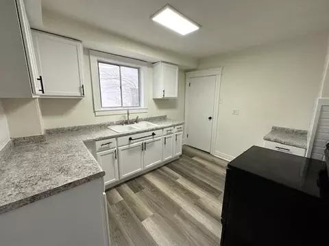 208 W Argyle St, Jackson, MI 49202 photo 2