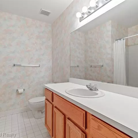 2272 Cedar Crest Blvd, Commerce Twp, MI 48390 photo 17
