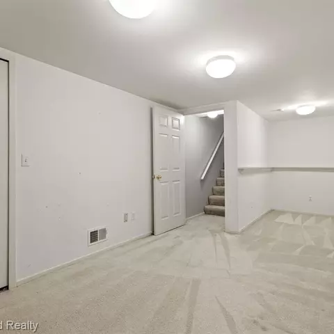 2272 Cedar Crest Blvd, Commerce Twp, MI 48390 photo 19