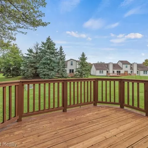 2272 Cedar Crest Blvd, Commerce Twp, MI 48390 photo 20