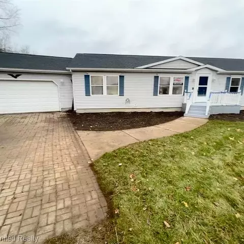 5596 Matthews Rd, Olivet, MI 49076