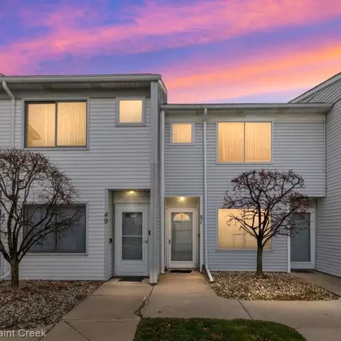 51 Rosebud Ln, Mount Clemens, MI 48043