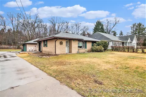 3180 Jeanlin Dr SE, Grand Rapids, MI 49546