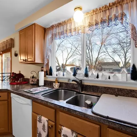 44785 Patrick Dr, Canton, MI 48187 photo 12