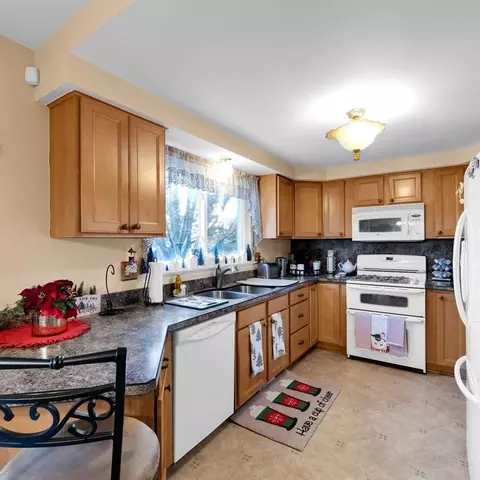 44785 Patrick Dr, Canton, MI 48187 photo 10
