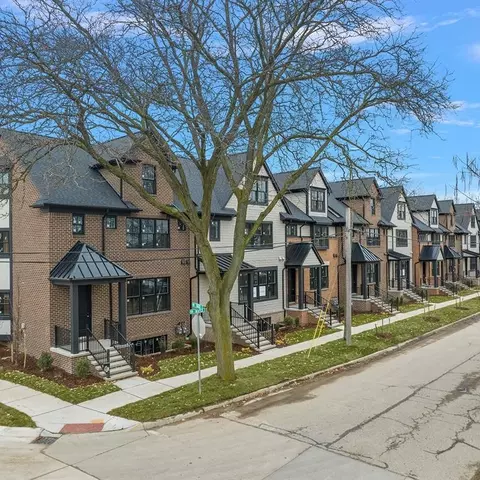 676 Maple St, Plymouth, MI 48170