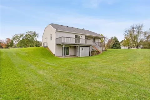 147 Cranbrook Dr, Howell, MI 48843 photo 30