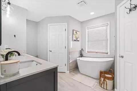 147 Cranbrook Dr, Howell, MI 48843 photo 15