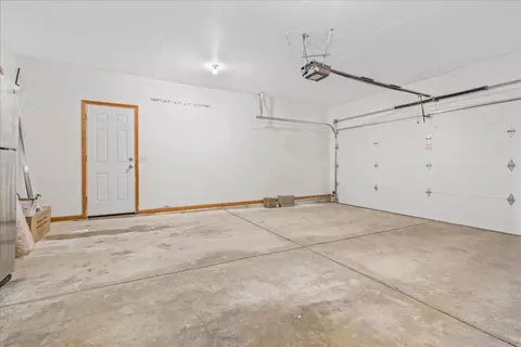 147 Cranbrook Dr, Howell, MI 48843 photo 12