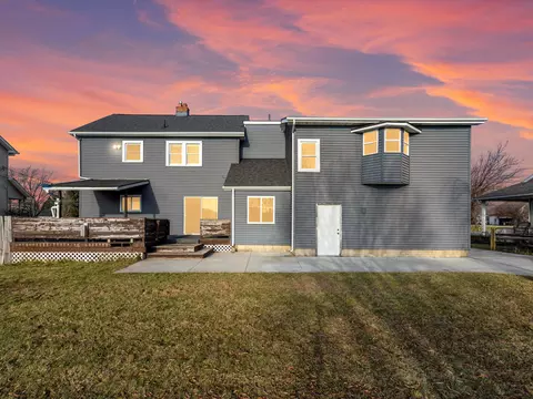 4779 E Dunbar Rd, Monroe, MI 48161 photo 2
