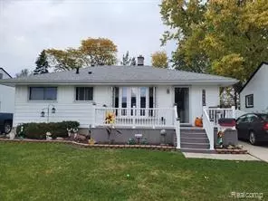 28648 Balmoral St, Garden City, MI 48135