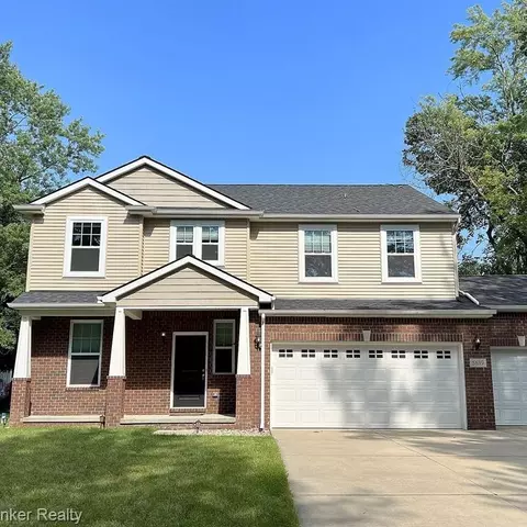 5639 Carlburt St, West Bloomfield, MI 48322